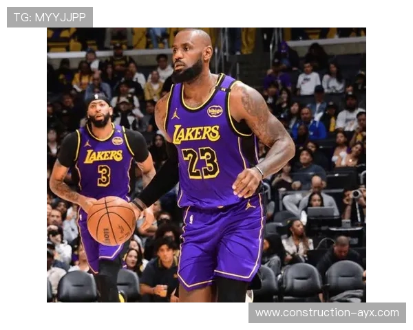 NBA最新动态：詹姆斯带领湖人重回争冠行列杜兰特复出助太阳冲击总冠军