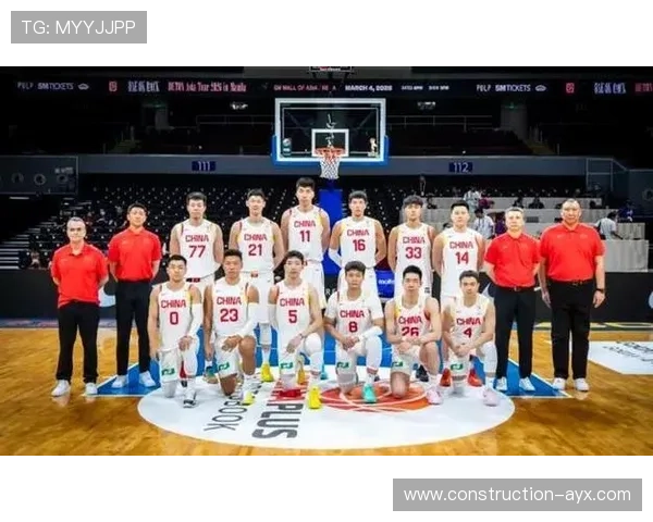 中国男篮备战世界杯新阵容亮相 主帅详解战术布局与目标